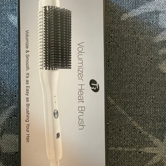 T3 Volumizer Heat Brush - Picture 5 of 10